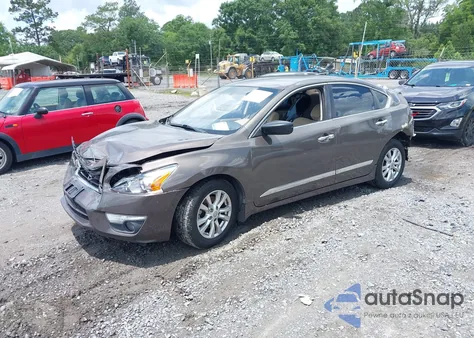 2015 Nissan Altima 2.5 S z USA, uszkodzony, nr VIN 1N4AL3AP9FC120725